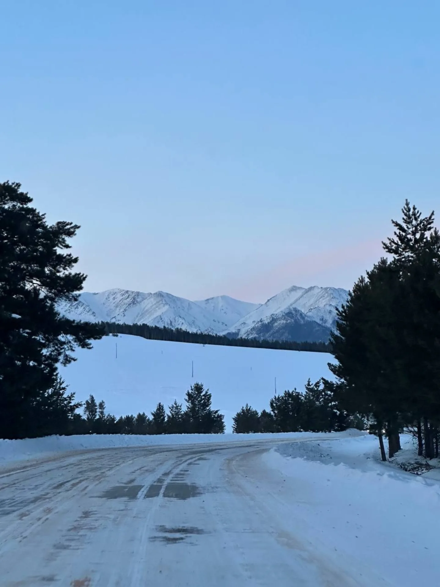 Gudauri Ski Resort — photo by @mik_universal