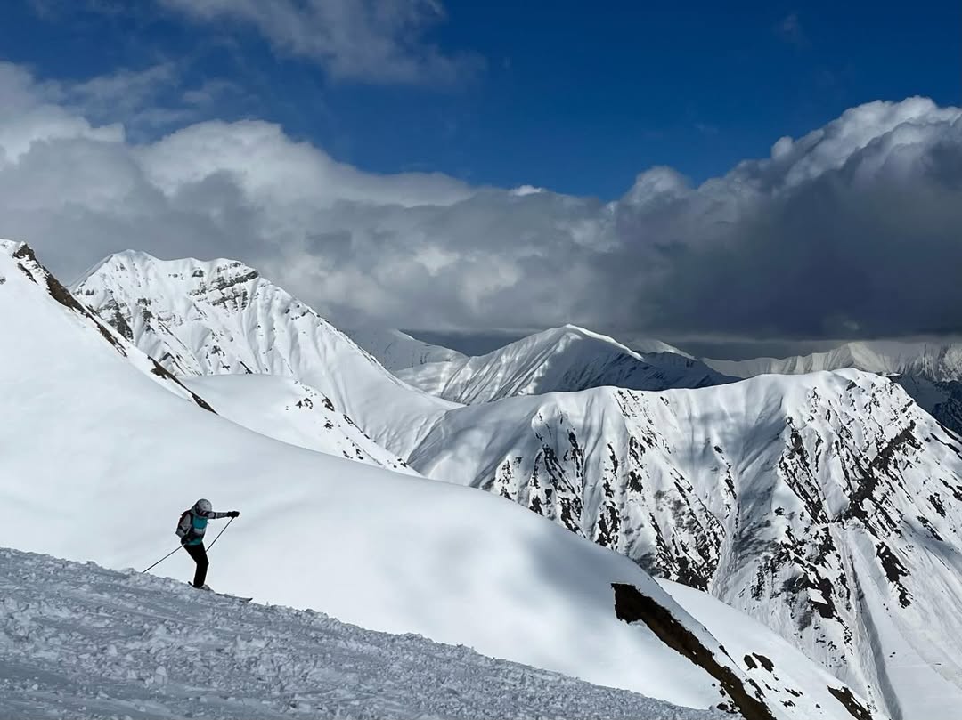 Gudauri Ski Resort — photo by @ianalsv